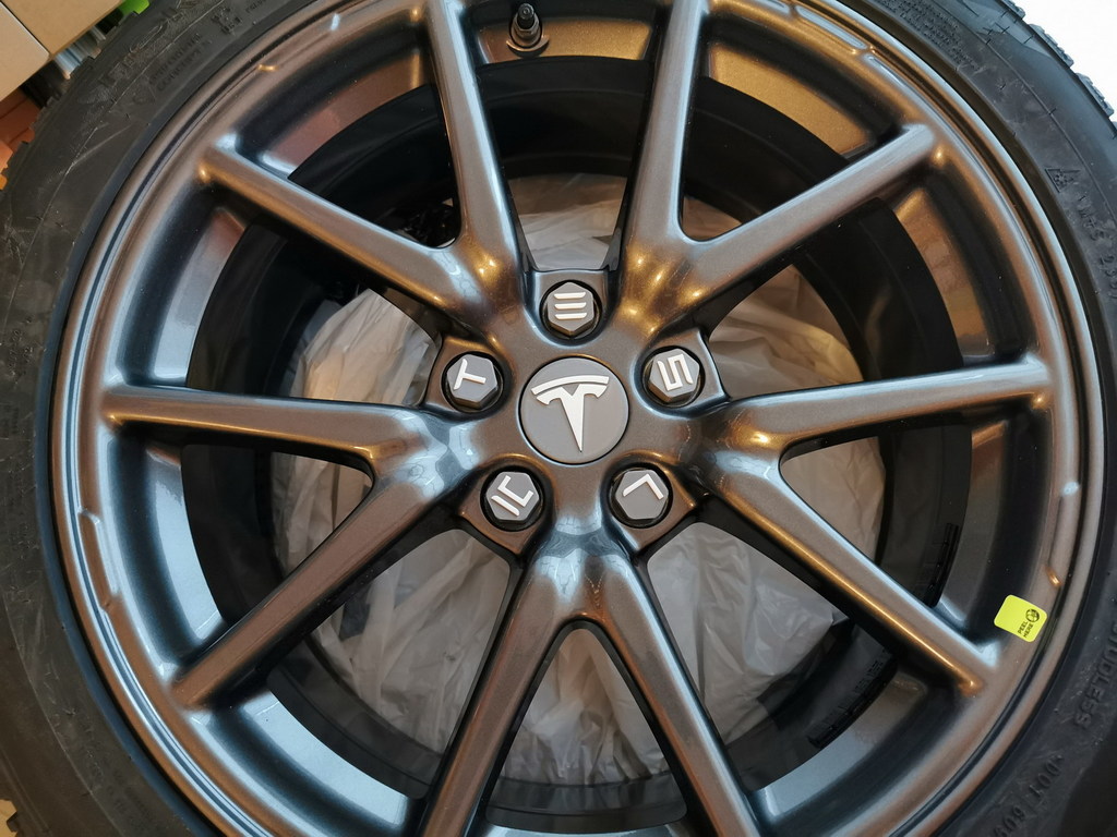 Tesla lug nut caps for model 3 aero wheels