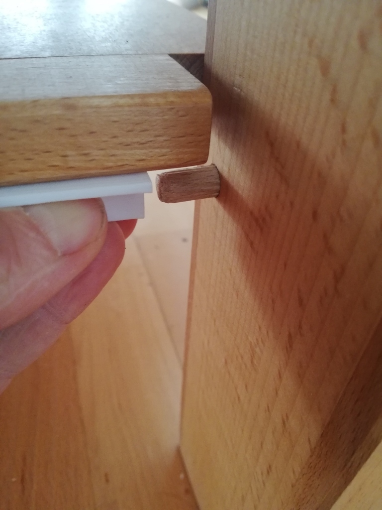 wood dowel adapter for furniture construction