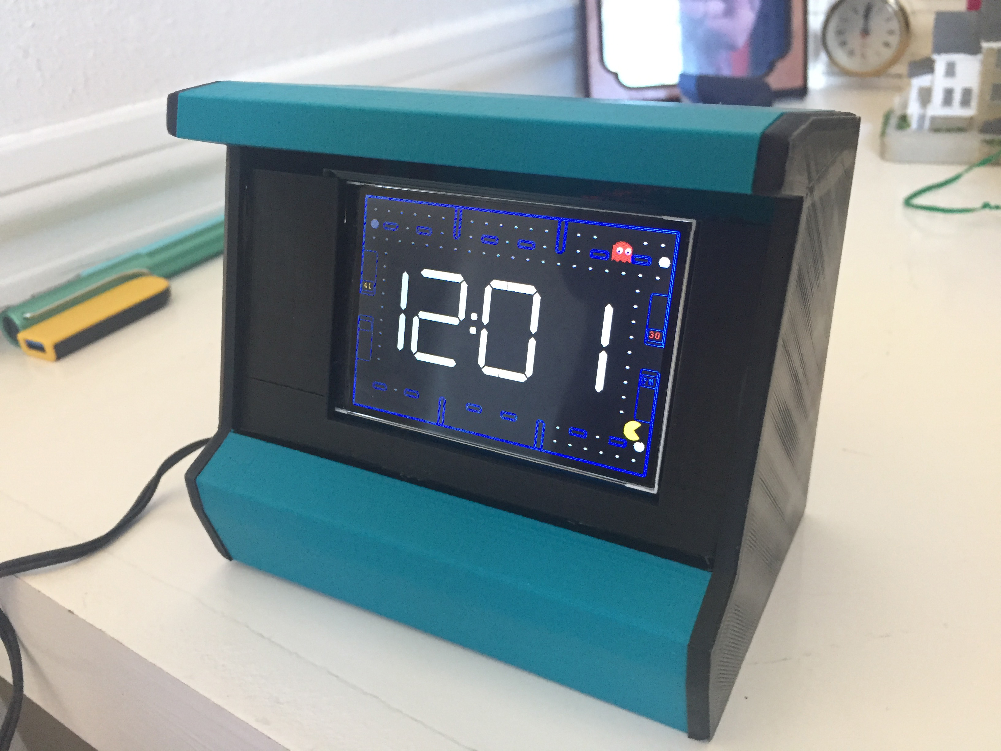 Pac Man clock case