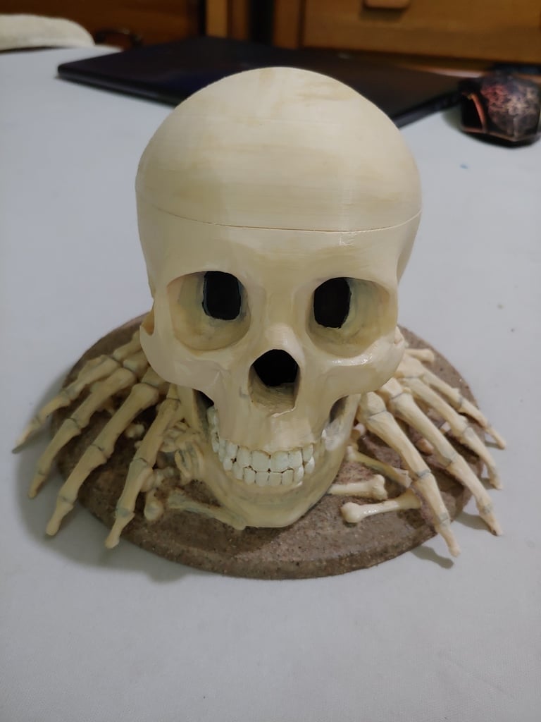 Skull Dice Holder with screw on top
