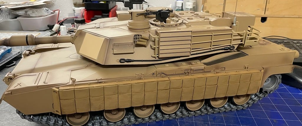 1:16 M1A2 Abrams Heng Long Tusk Armor