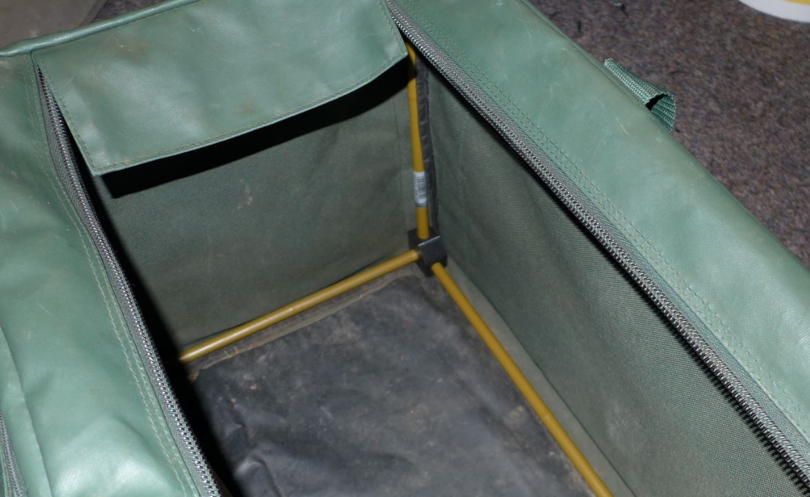 Bag frame corner pieces