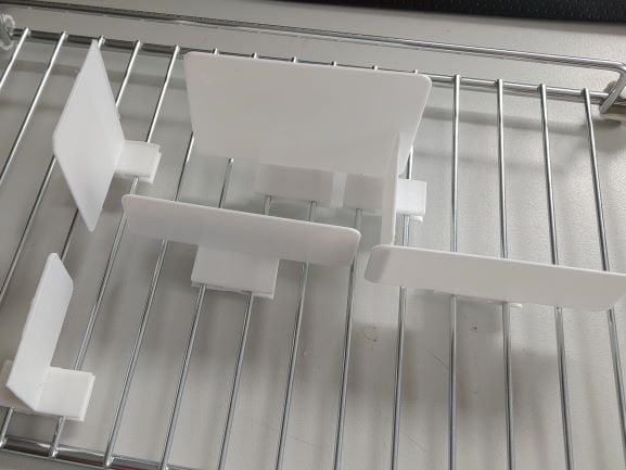 Freezer divider for camper vans