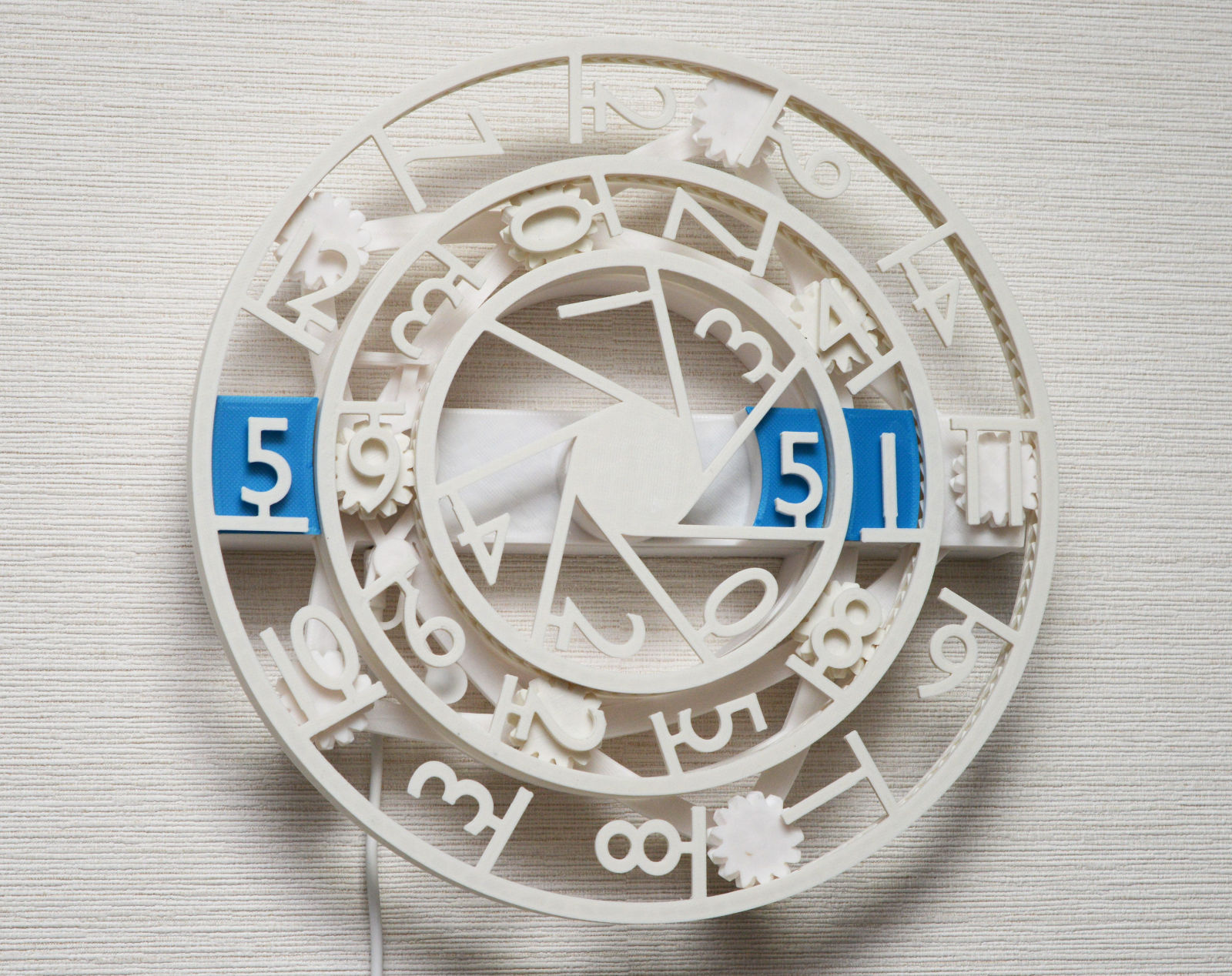 Digital Crazy Hours and Minutes - WiFi Sync Clock