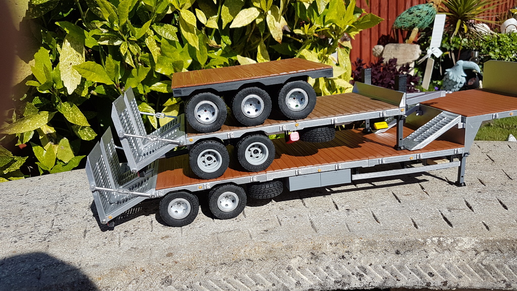 1:16 Scale Beaver Tail Trailer Conversion to Triple Axle