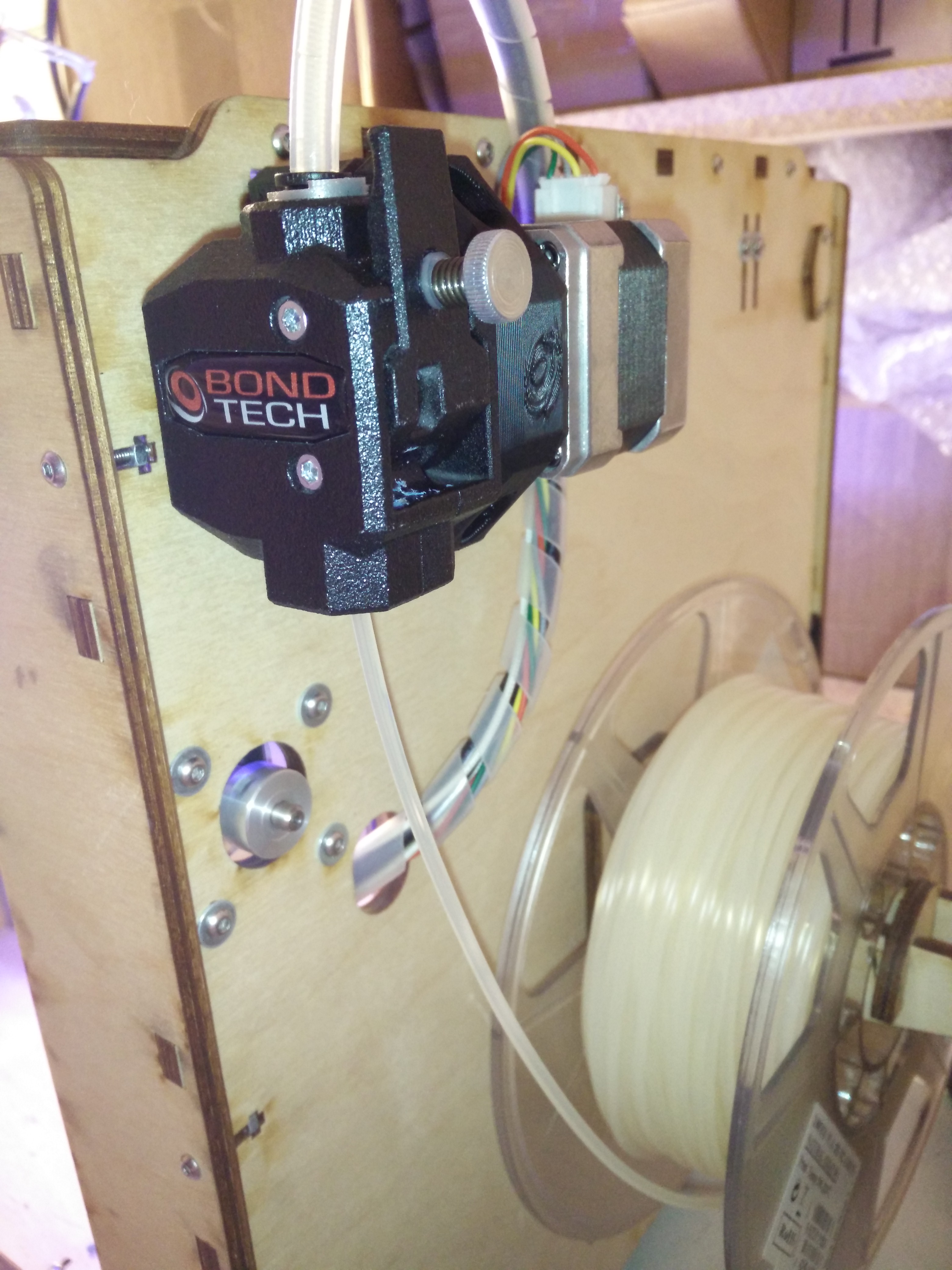 BondTech alternative mount for Ultimaker