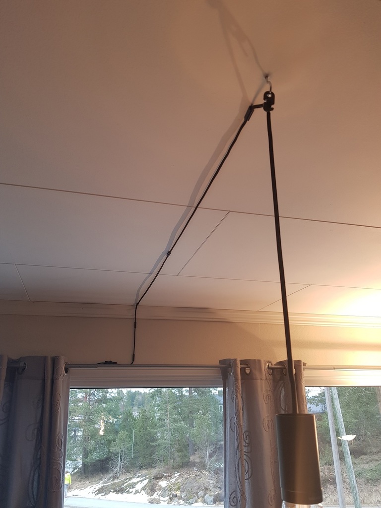 Ceiling Lamp Cable "clamp"