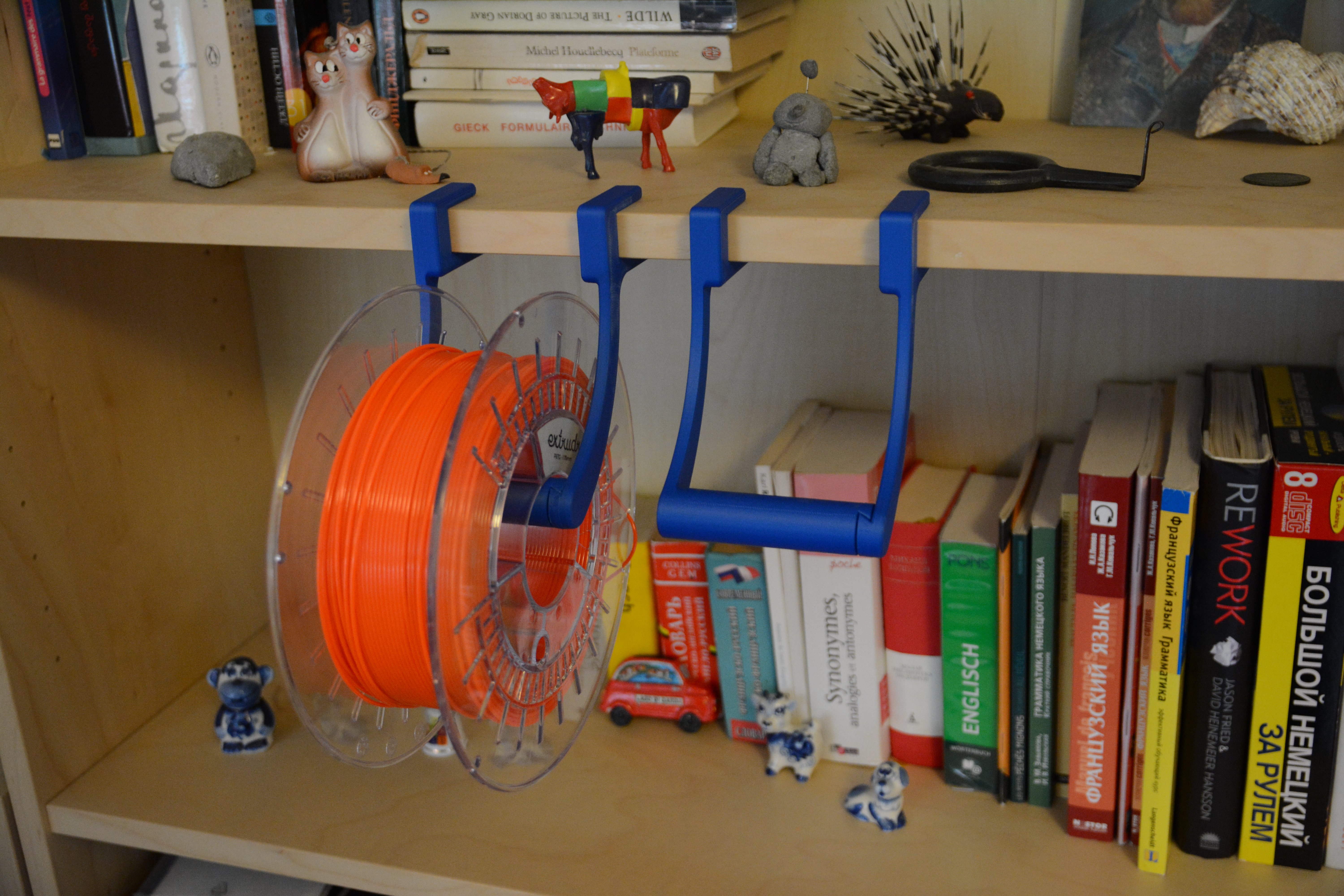 Shelf Spool Holder (modular, customizable, parametric)