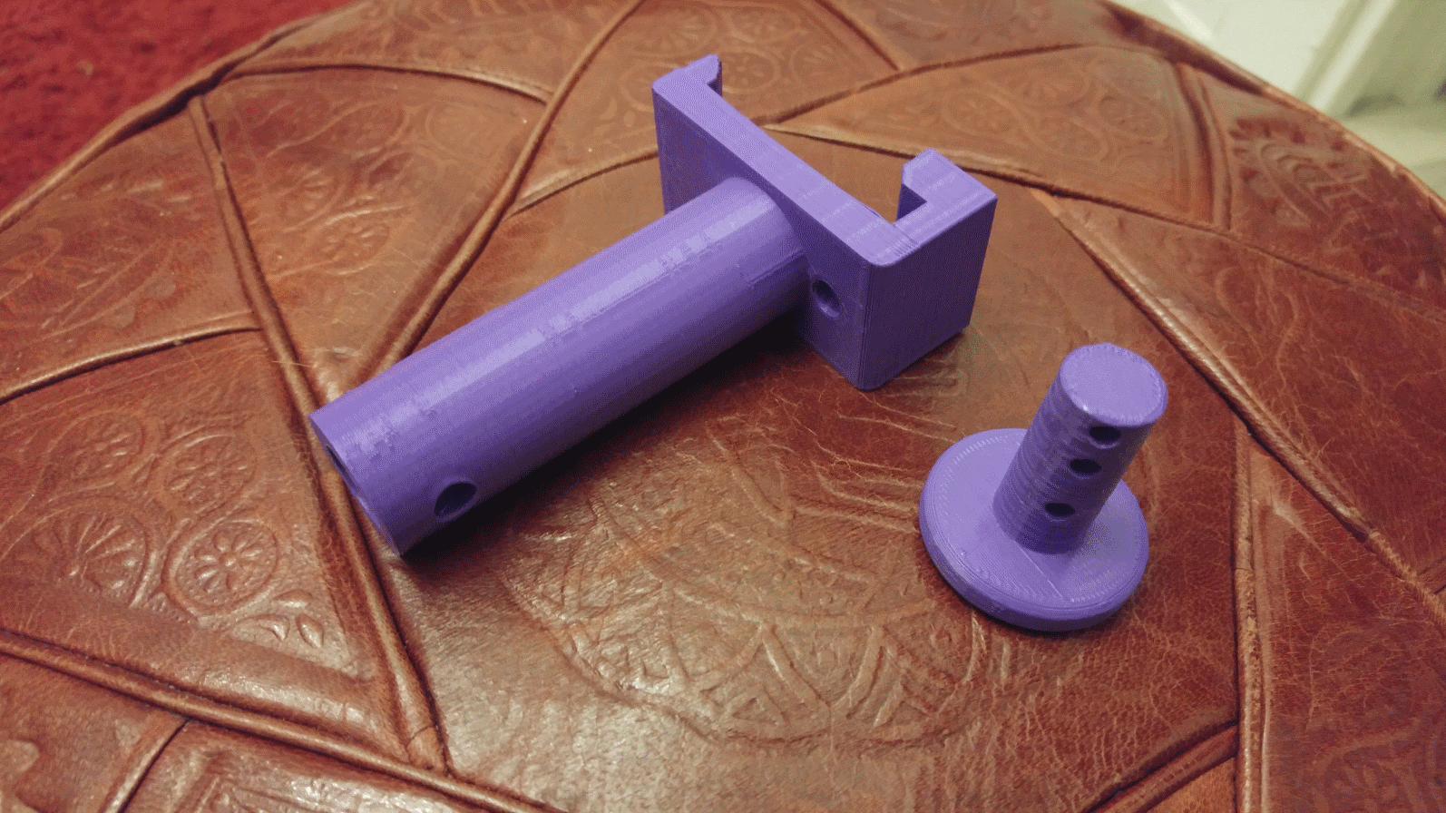 Extensible filament holder for 6mm acrylic frame