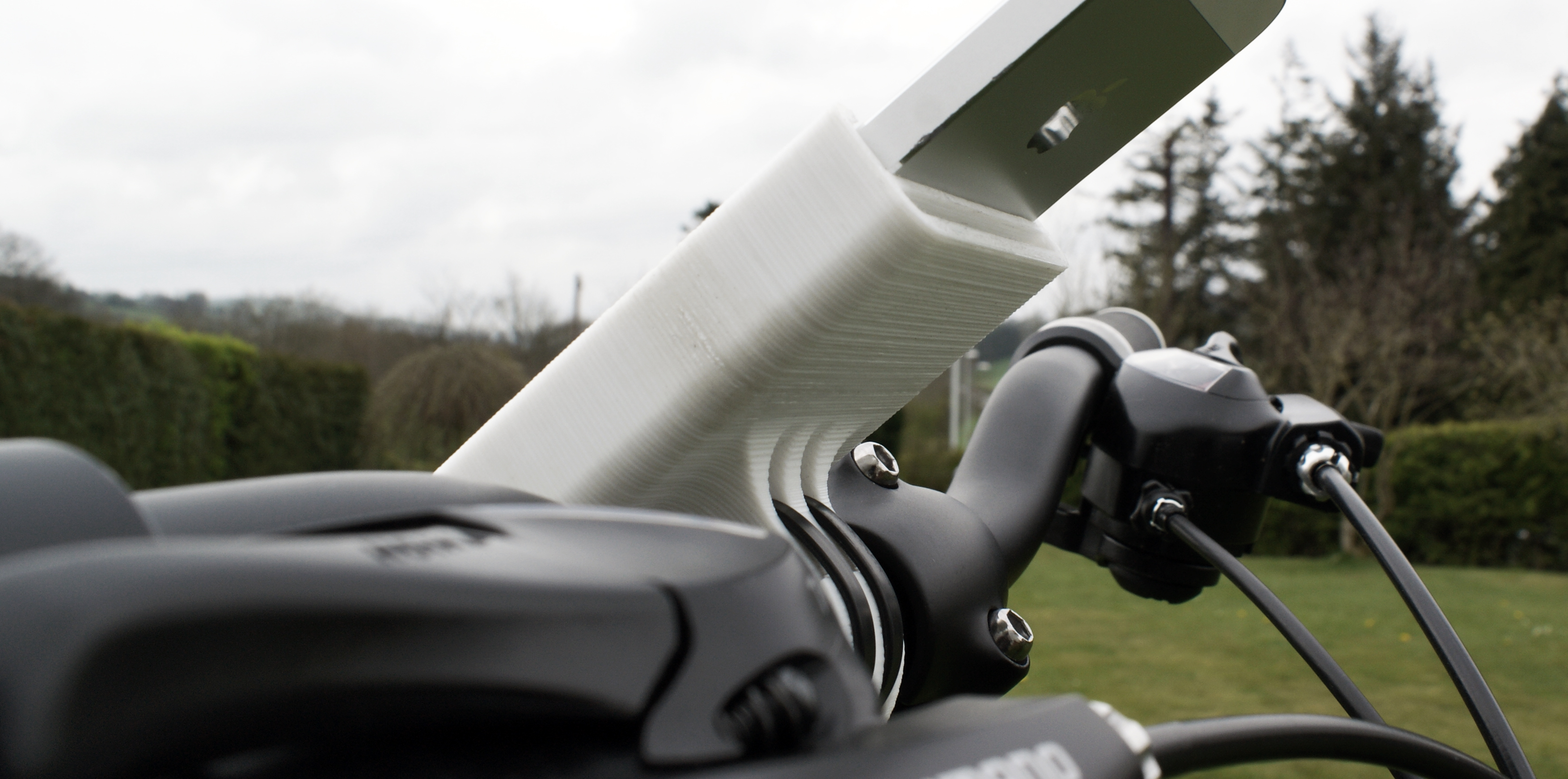 Iphone 5 Bike Handlebar Mounting Case