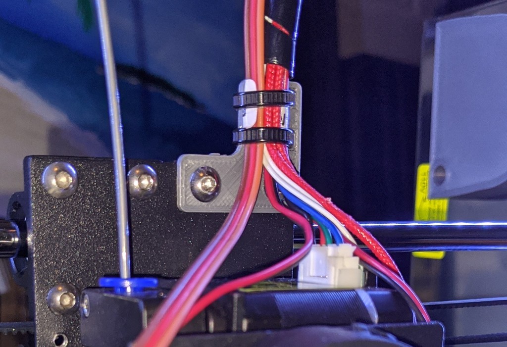 Anet A8 Plus wire restraint