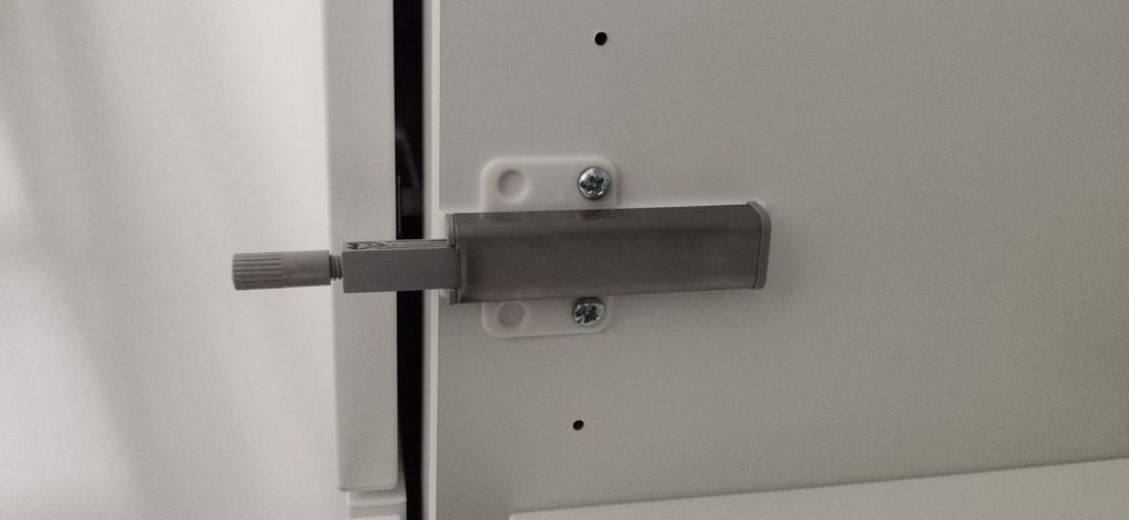 Push-to-Open Drucktüröffner Platte für Ikea Besta