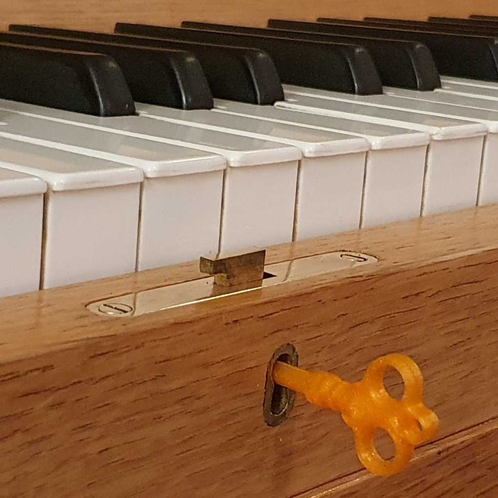 Hellas Piano lock key 