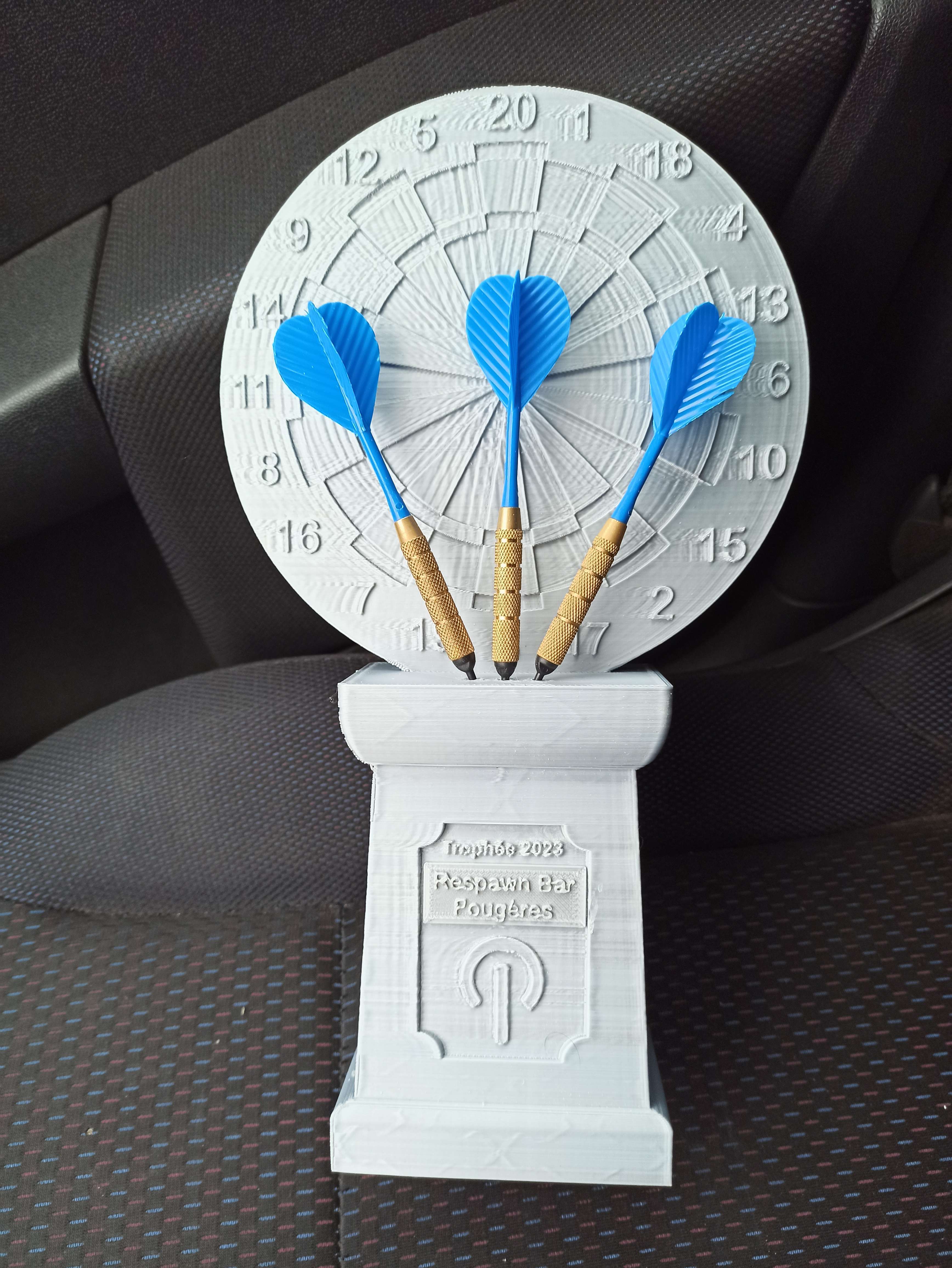 Darts trophy / Trophée de fléchette