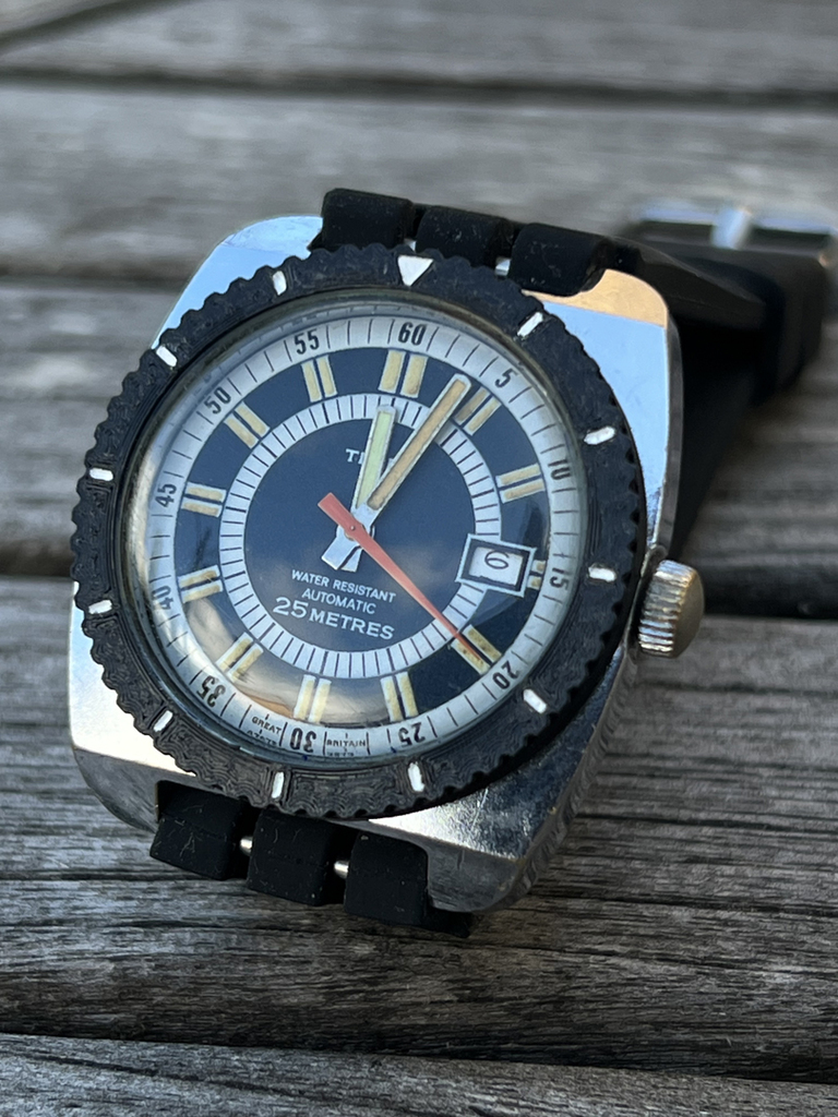 Timex Diver Watch (1970s) Bevel