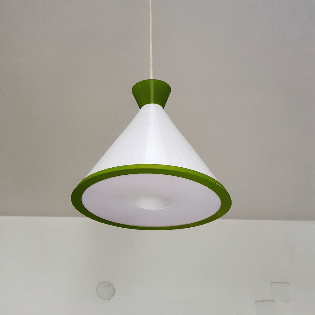Diffuser lampshade for LED bulb