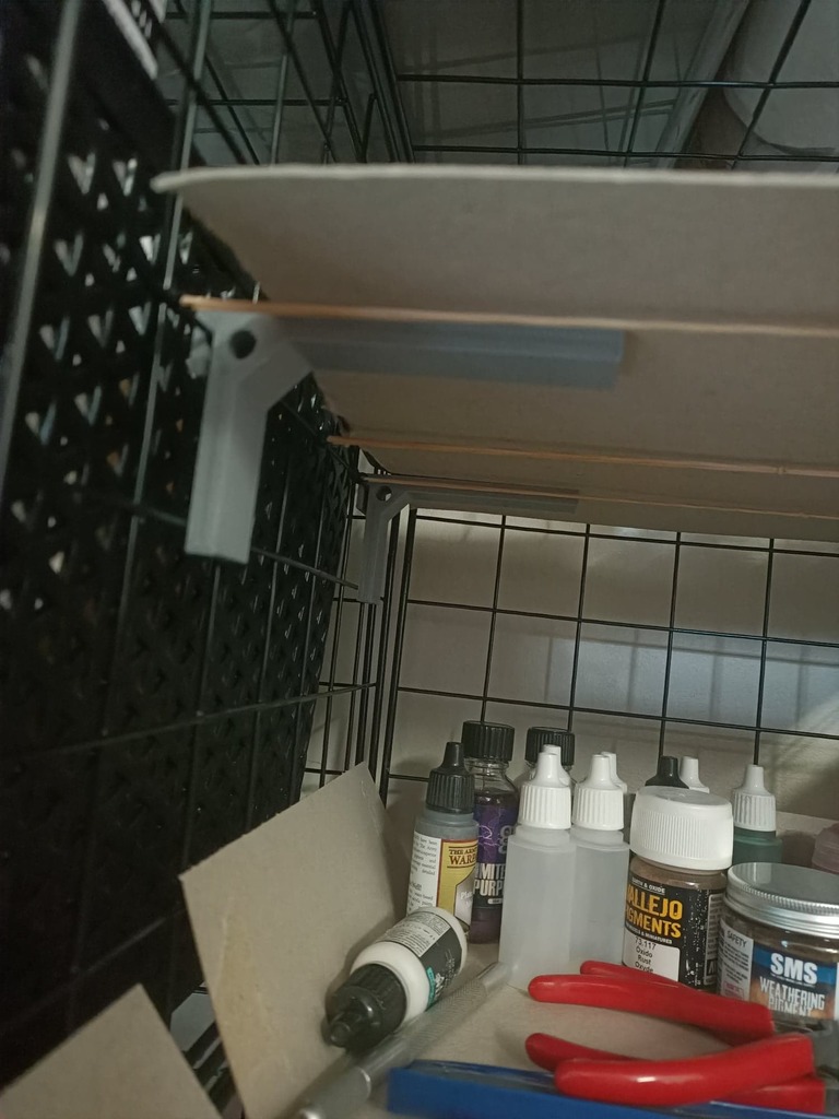 Shelf rail for wire cube shelving. 