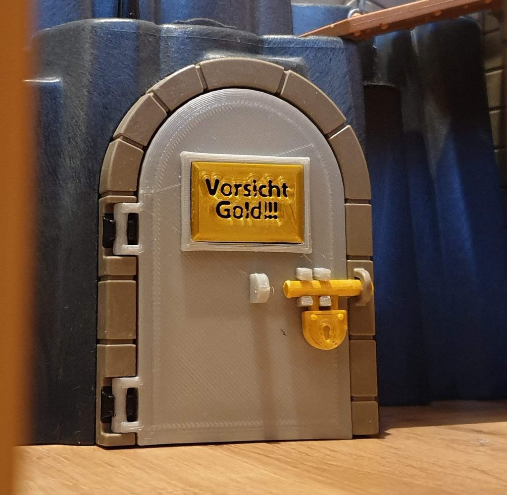 Playmobil castle door (85mm x 55mm) with sign