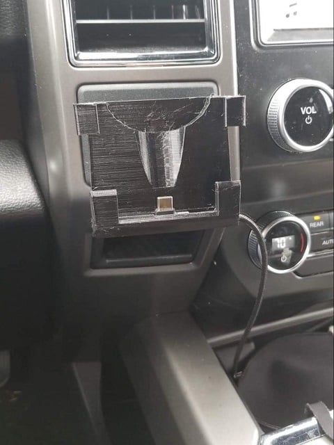 Ford Expedition phone mount