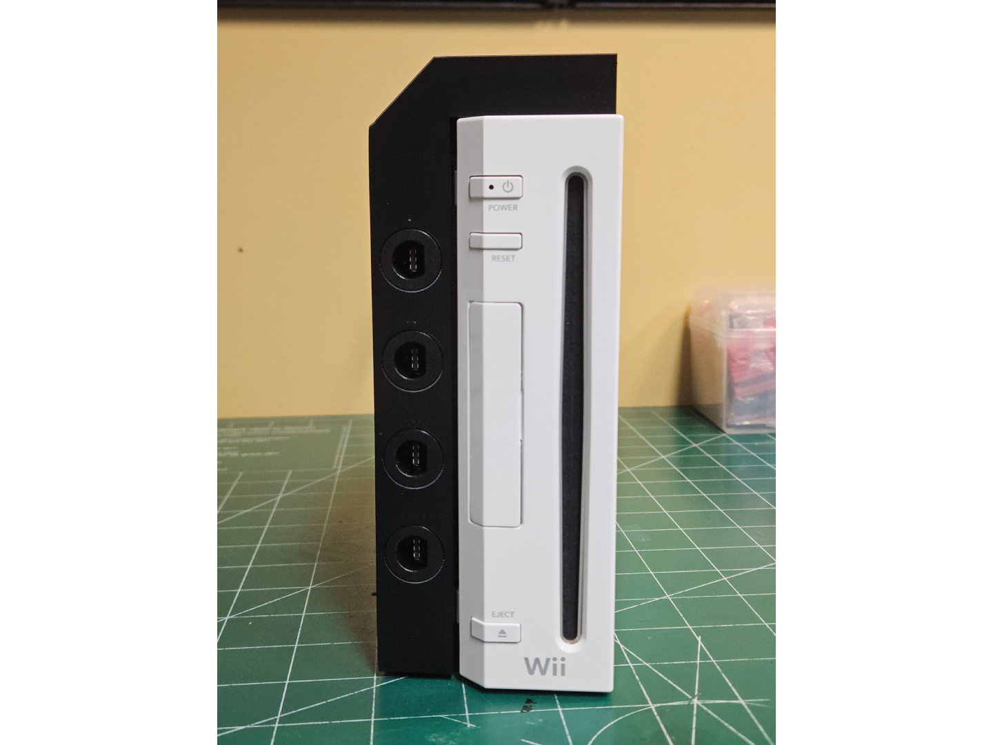 Front mount GameCube ports for Wii