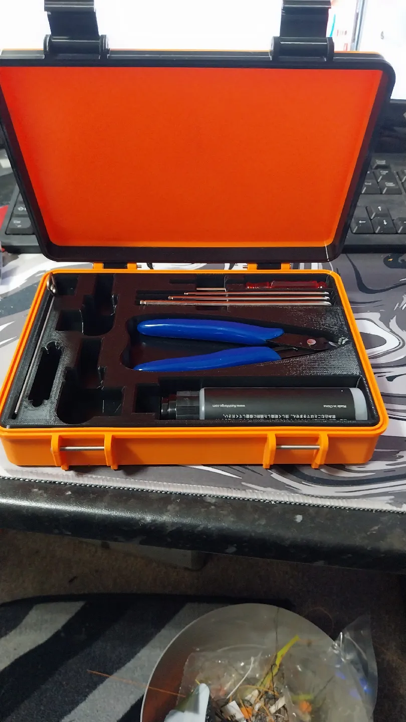 A toolbox designed for the Flashforge Adventurer 5M and 5M Pro accessories that come with the printer.Not My design,all credit to  Chall005 @Justin_415442   https://www.printables.com/@Justin_415442