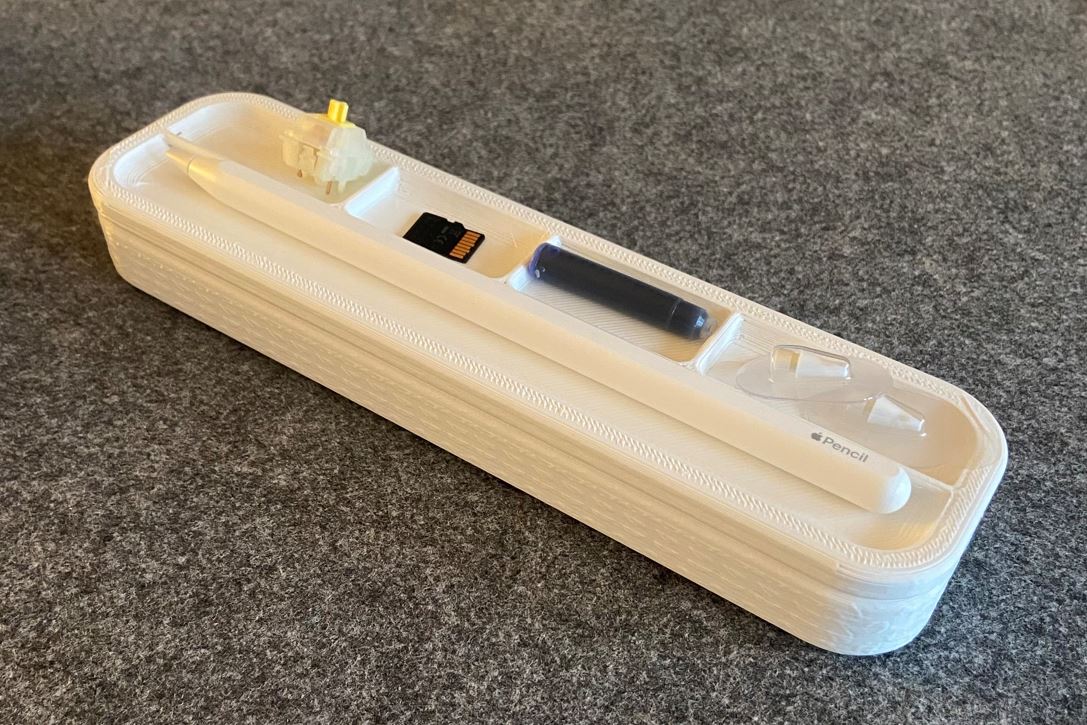 Stackable desk organizer