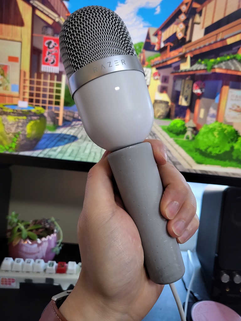Razer Siren Microphone Handle for Karaoke