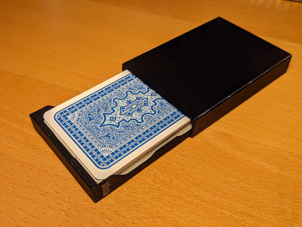 Card box for Skat cards 