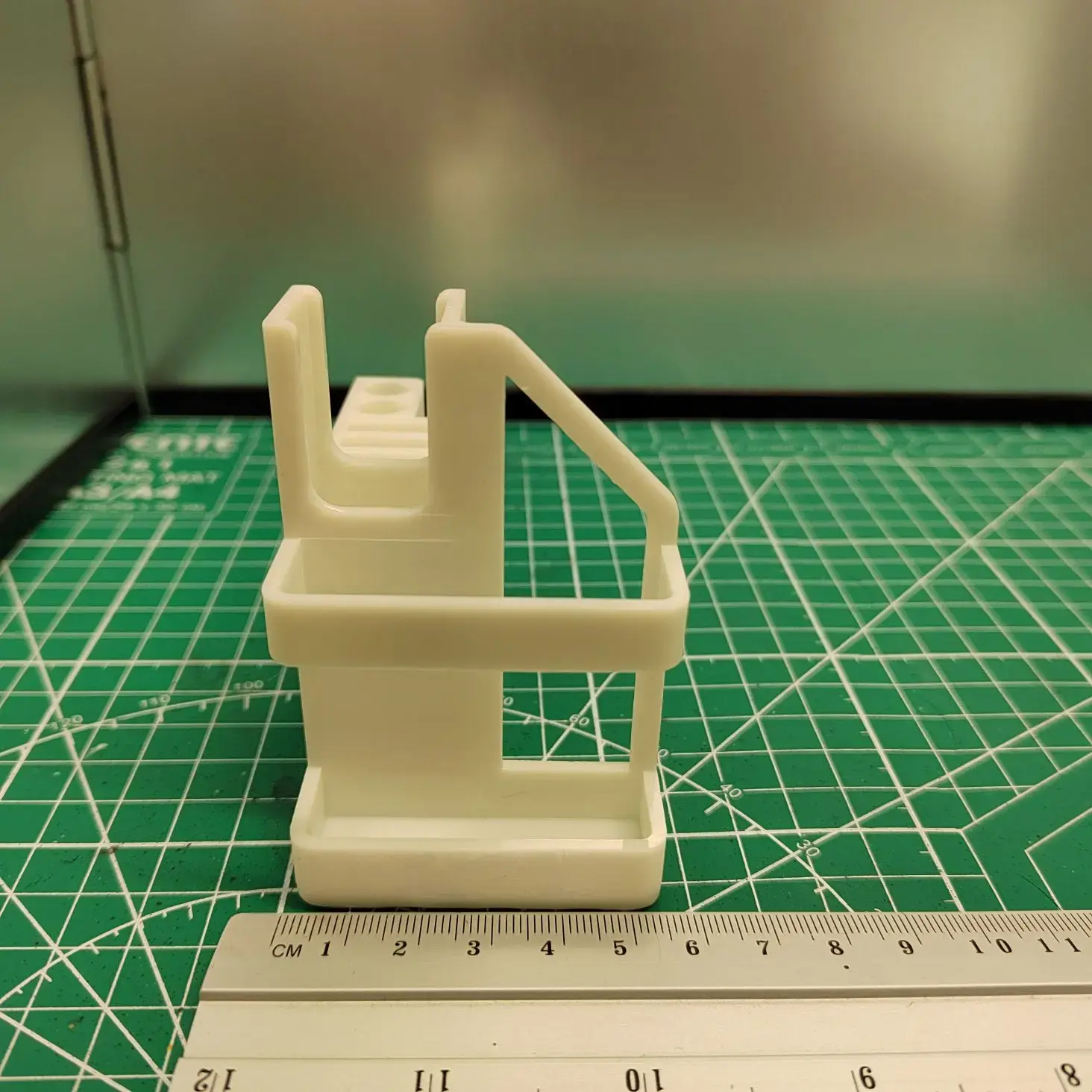 Ergonomic Tool Stand