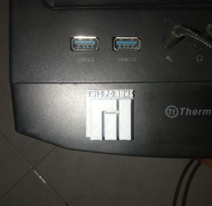"This PC runs Manjaro" Logo
