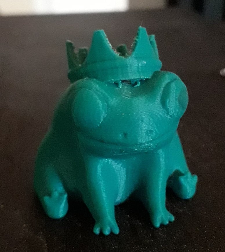 Fred the frog but he's a King - key ring