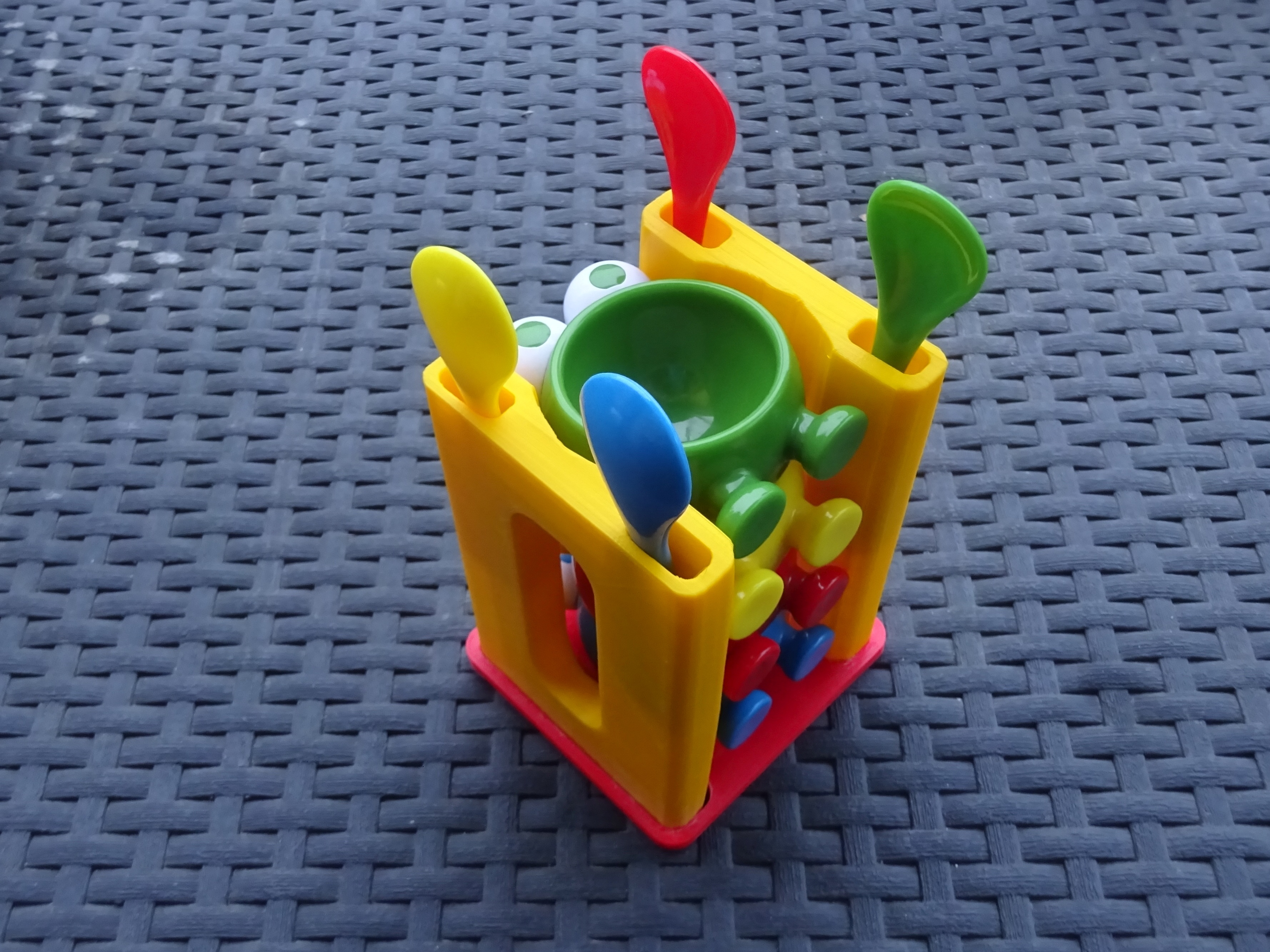 joie eggcup holder / Eierbecherhalter