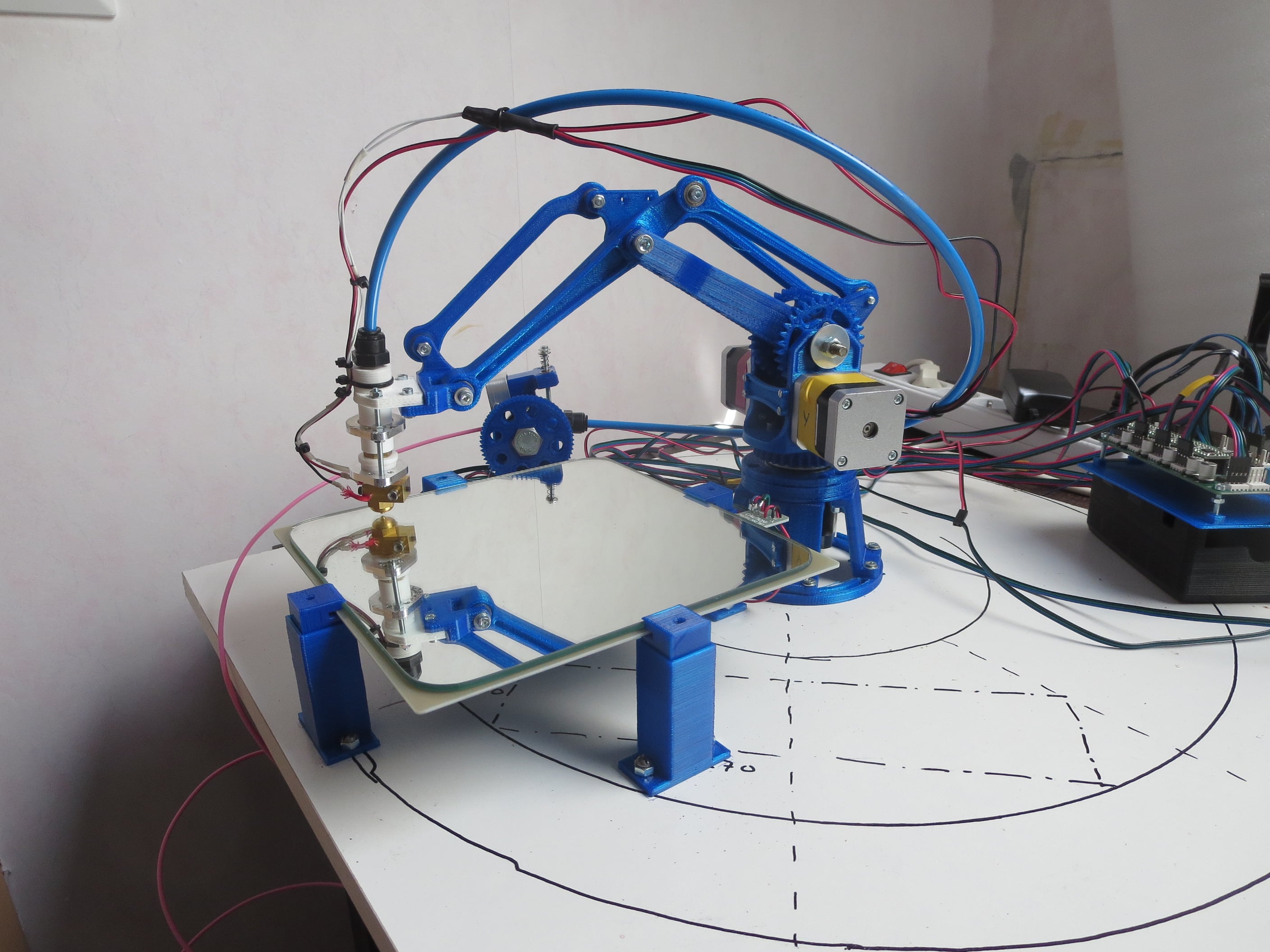 adjustable heated bed