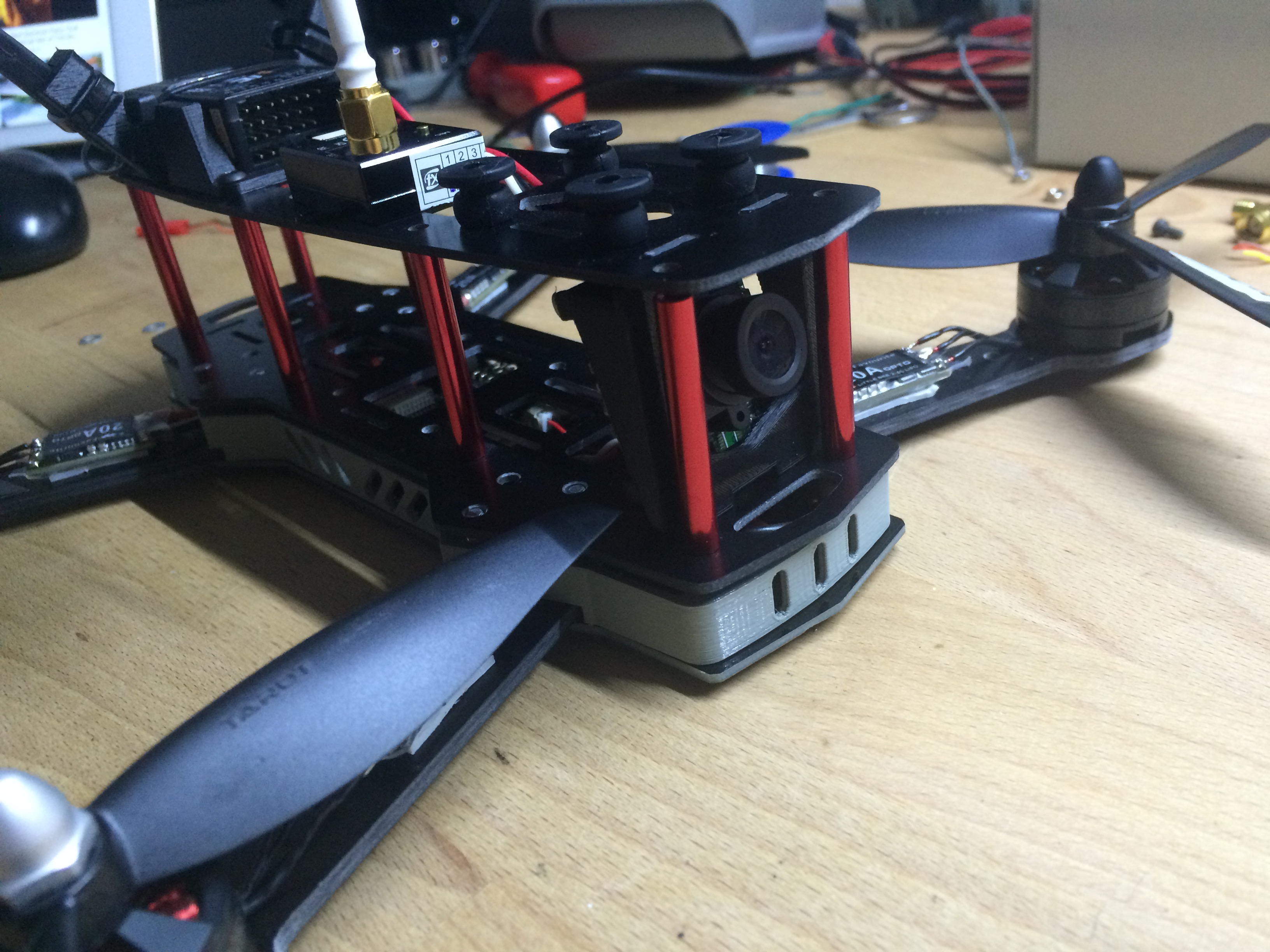 Eachine ccd 700tvl 148 ZMR250 holder