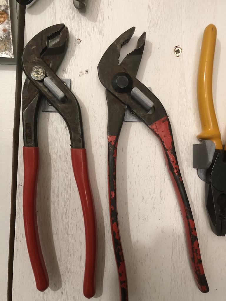 Groove joint pliers holder