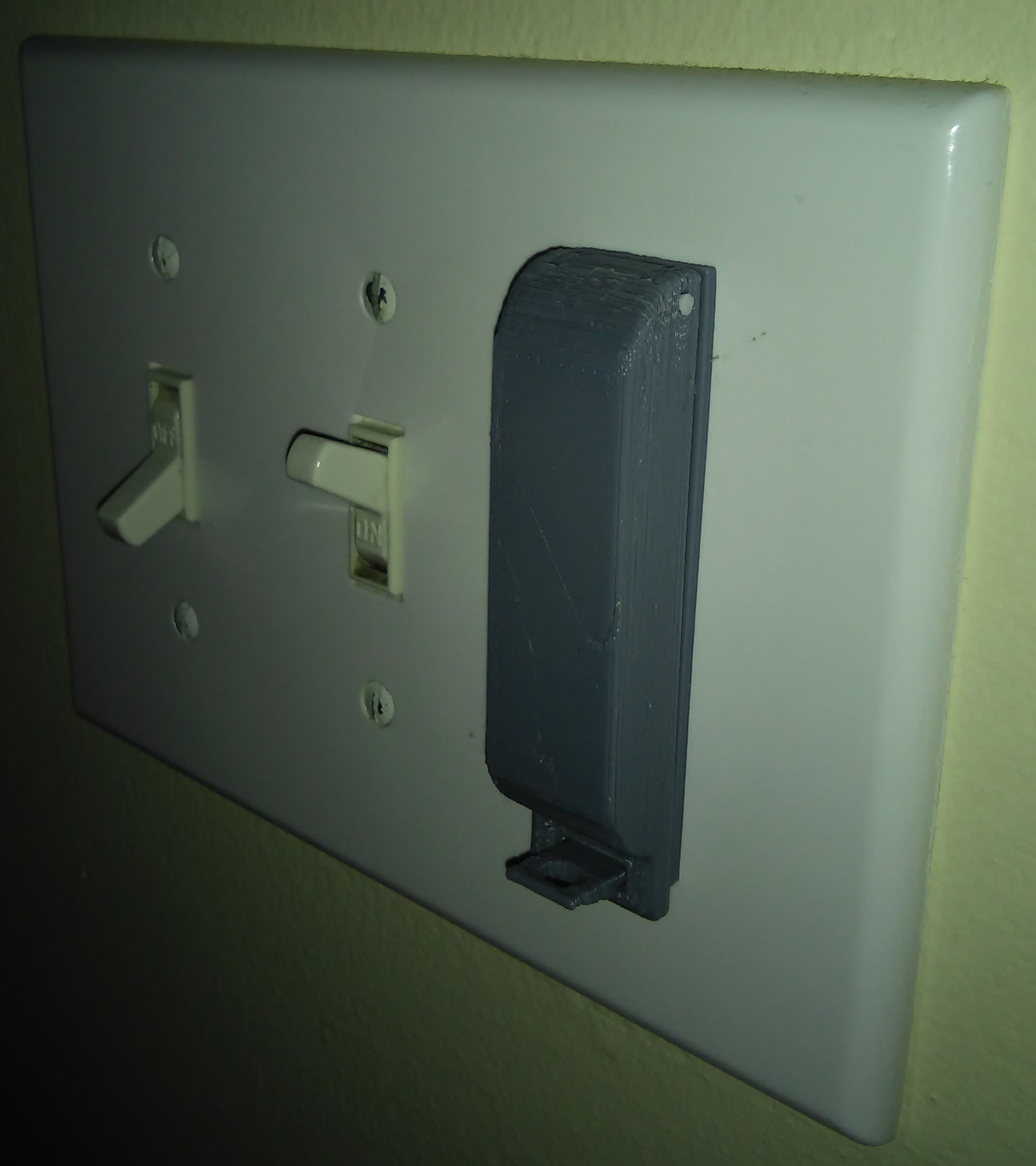 Lockable light switch guard
