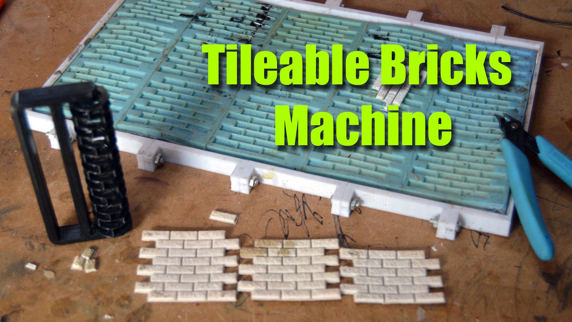 Extendable 12th scale Tileable Brick molding system