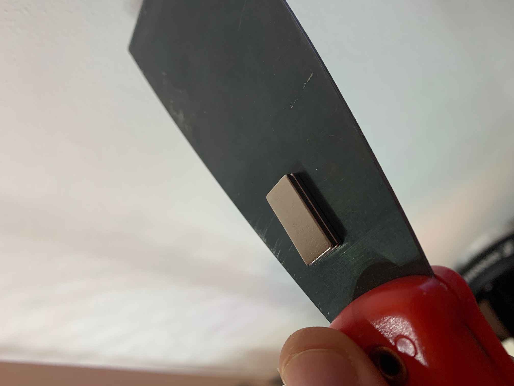 [Hack] 3D Printer Spatula Tool "Holder" with a magnet (No printing needed)