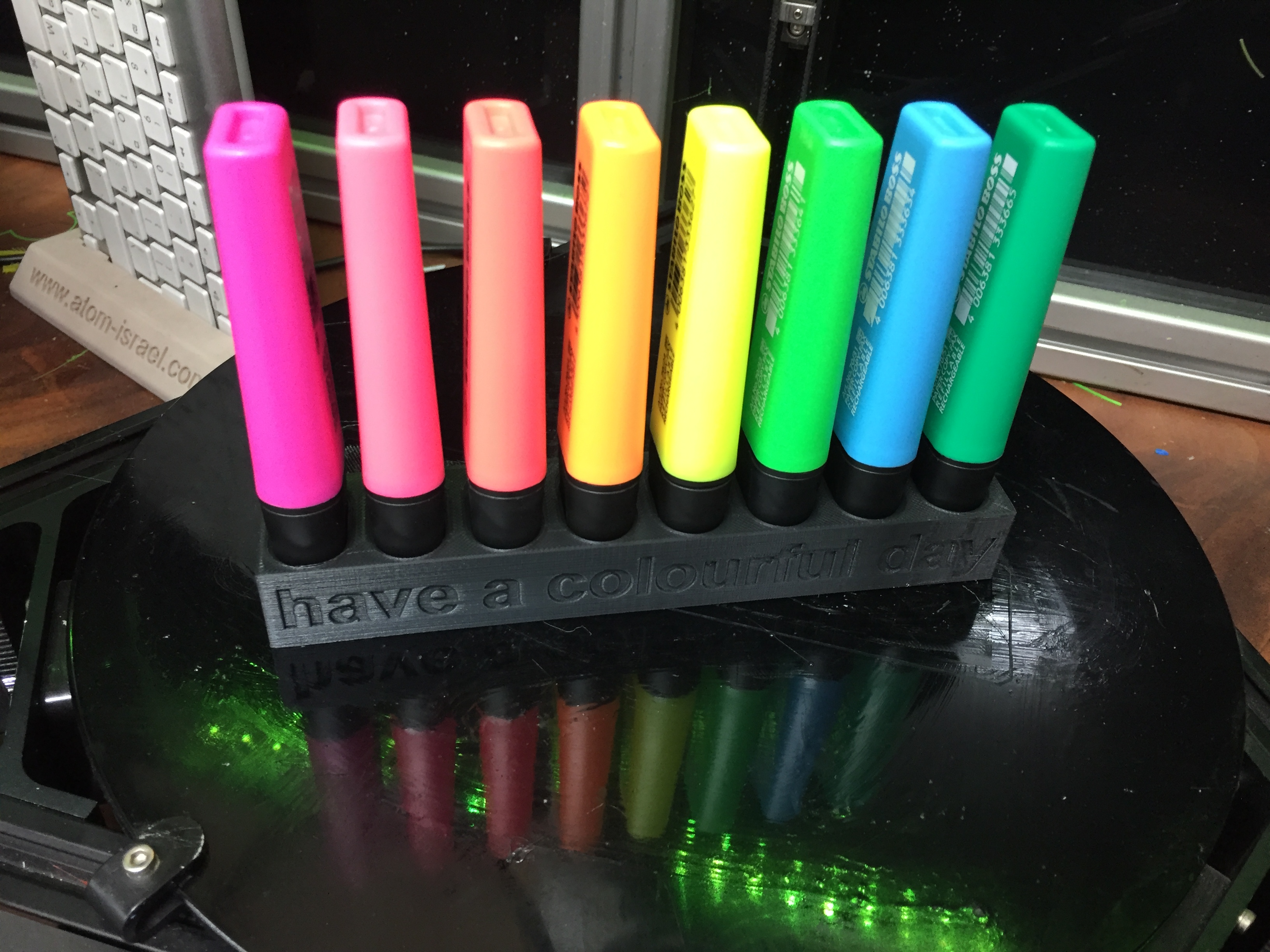 stabilo marker pen rack
