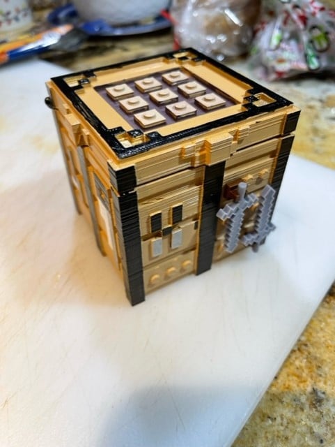 Lego Minecraft Crafting Box ( Mini Fig Storage Box )