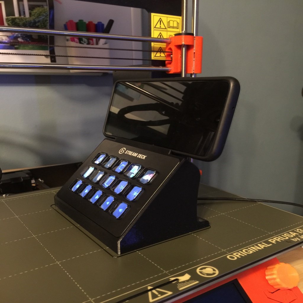 Elgato Streamdeck and Phone stand