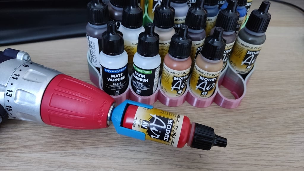Paint bottle shaker