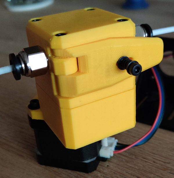 BondTech Mini Extruder with PC6-M6 fitting for 2.85 mm filament
