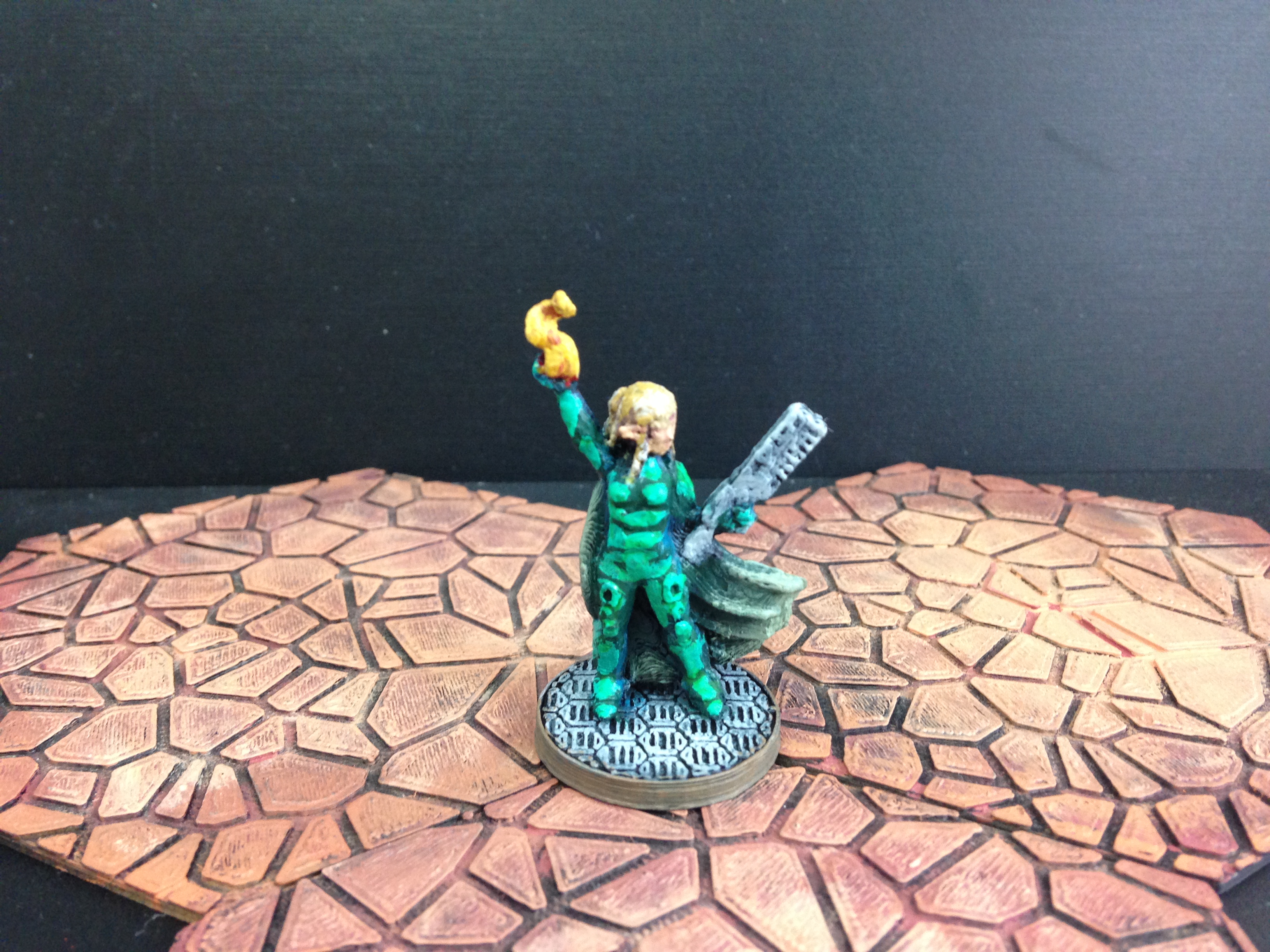 Wayfarer Miniatures: Elf Street Mage (28mm and 18mm scale)
