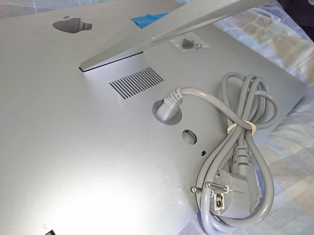 Apple iMac & Cinema/Thunderbolt Display Power C13 Ring adapter