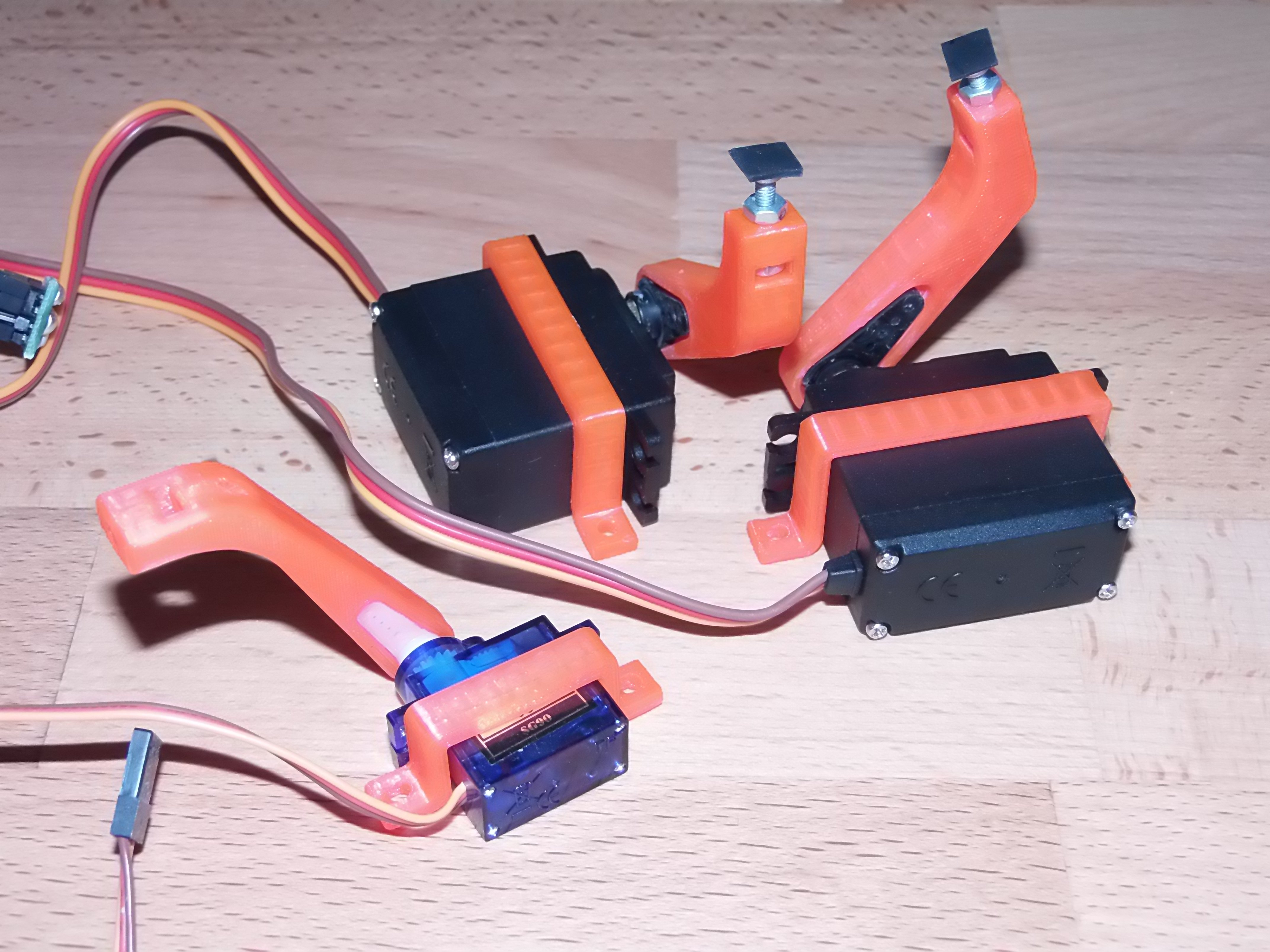 Universal "Button pusher" SG90, MG996R