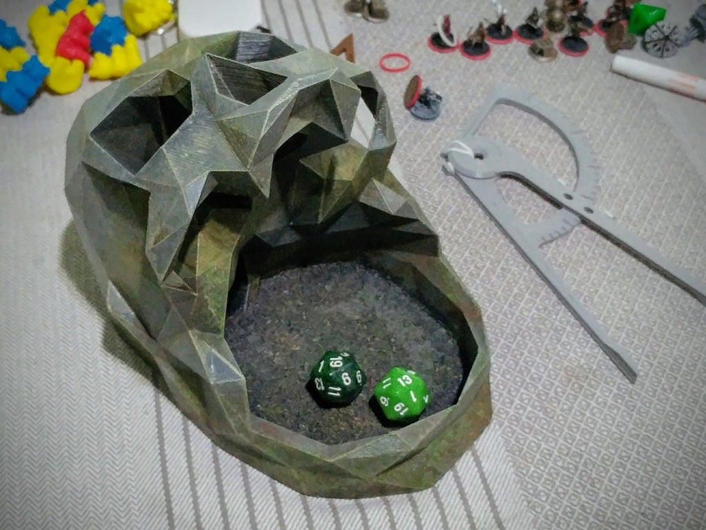 Low-Poly Skull Dice Tower