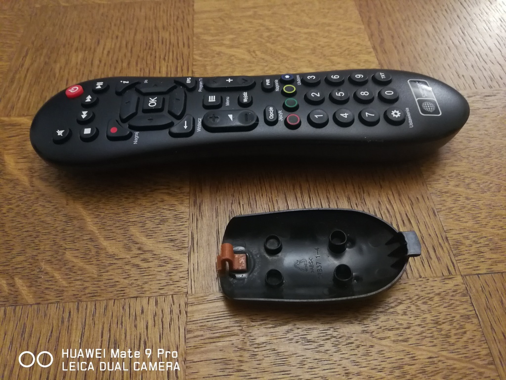 TV remote controller replacement of broken snap of battery cover