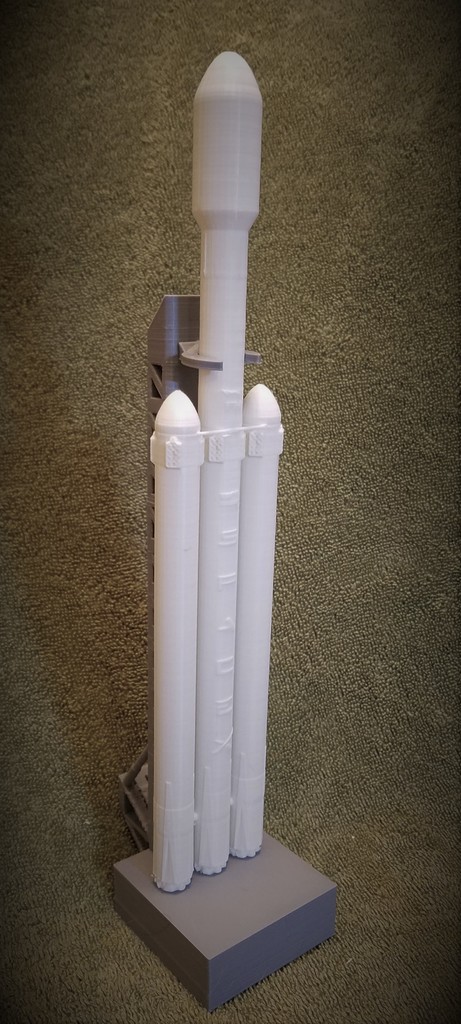 Falcon Heavy - with stand (single print rocket)