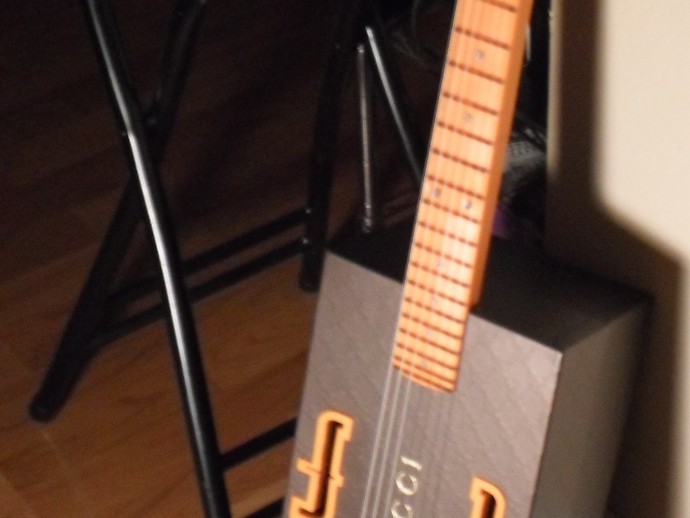 Molten Plastic's 3d Printed Guitar
